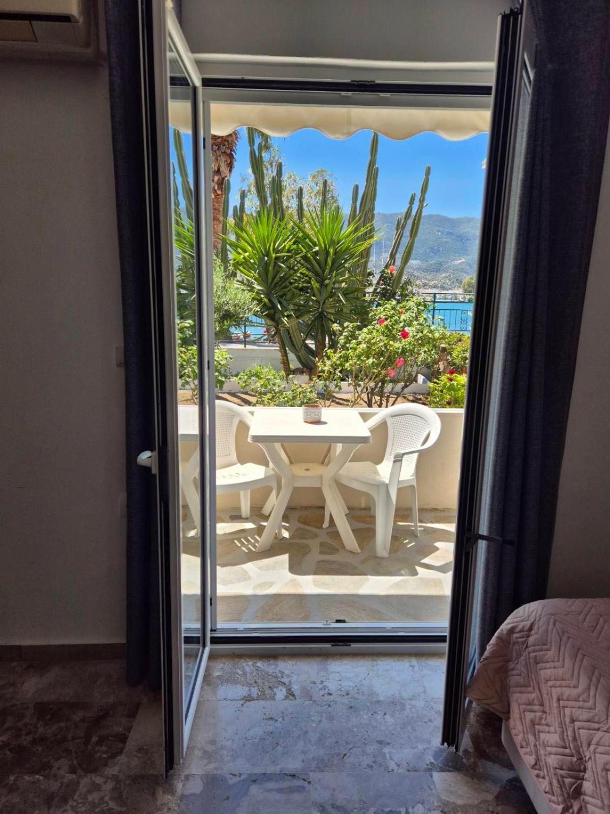 Drossinos Studios Poros Town Bagian luar foto
