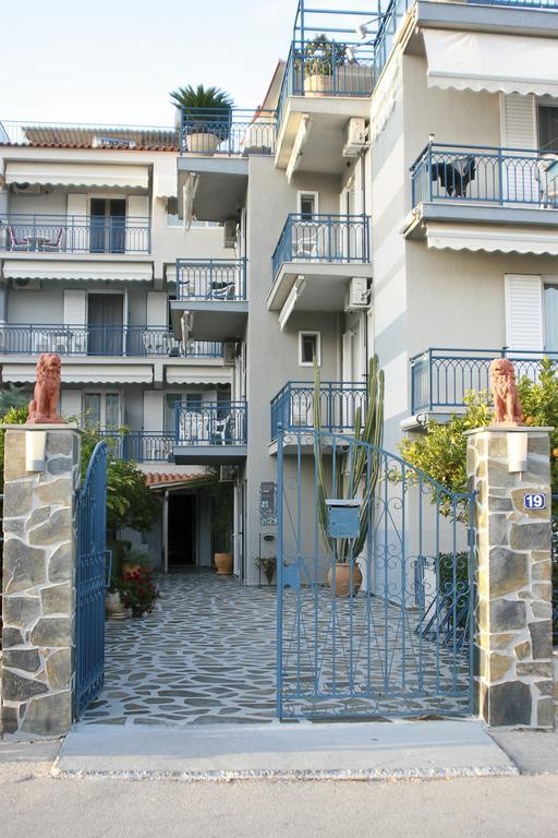 Drossinos Studios Poros Town Bagian luar foto